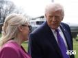 Дональд Фредович помилятися не може? Трамп прямо звинуватив прессекретарку у своїх невдачах